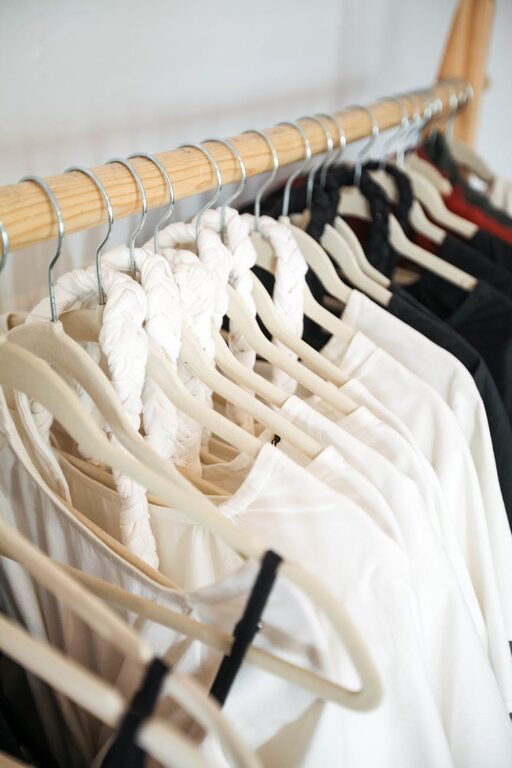 How to Build a Basic Capsule Wardrobe: A Simple Step-by-Step Guide